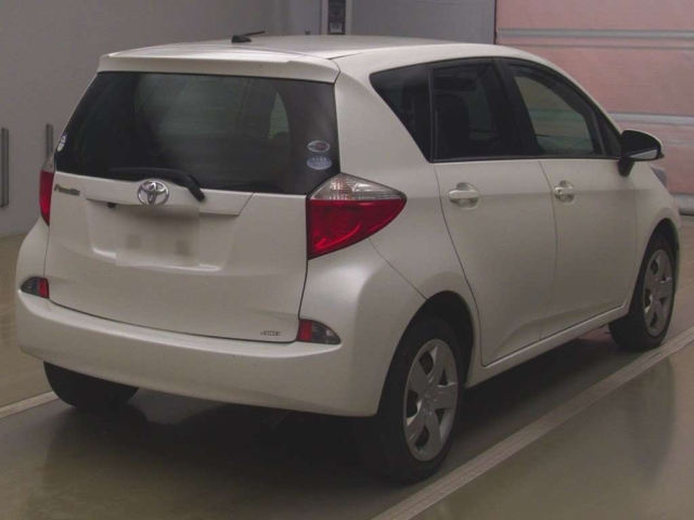 TOYOTA RACTIS 2011