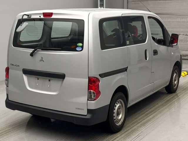 MITSUBISHI DELICA 2013