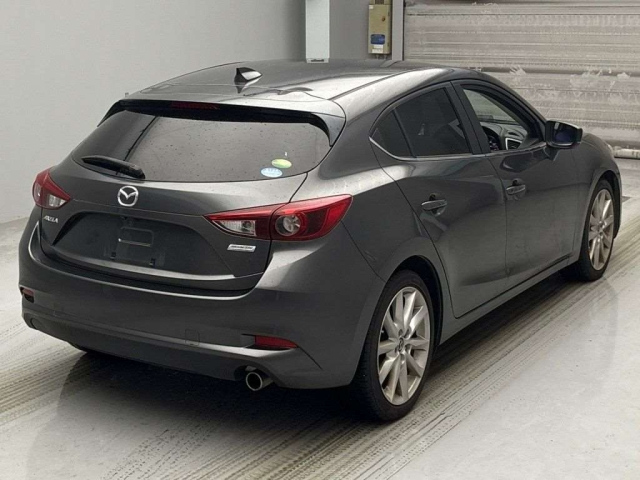 MAZDA AXELA 2016
