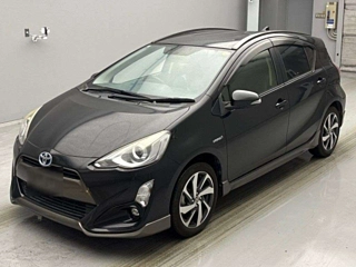 TOYOTA AQUA 2015