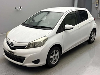 TOYOTA VITZ 2012