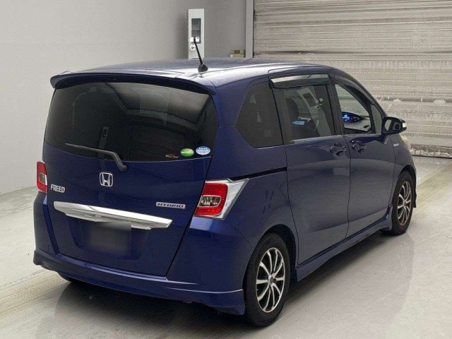 HONDA FREED 2015