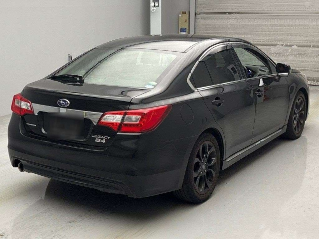 SUBARU LEGACY B4 2017