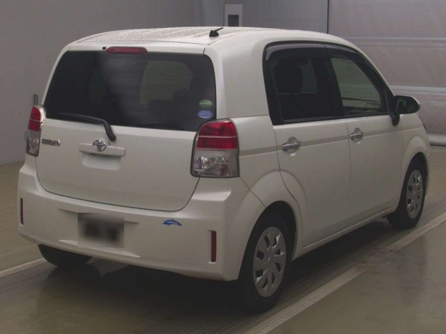 TOYOTA SPADE 2015