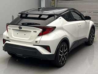 TOYOTA C-HR 2021