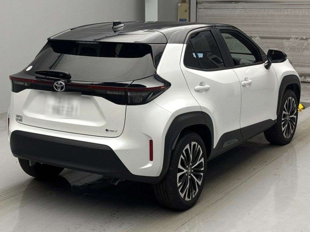 TOYOTA YARIS CROSS 2025