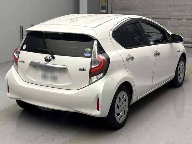 TOYOTA AQUA 2018