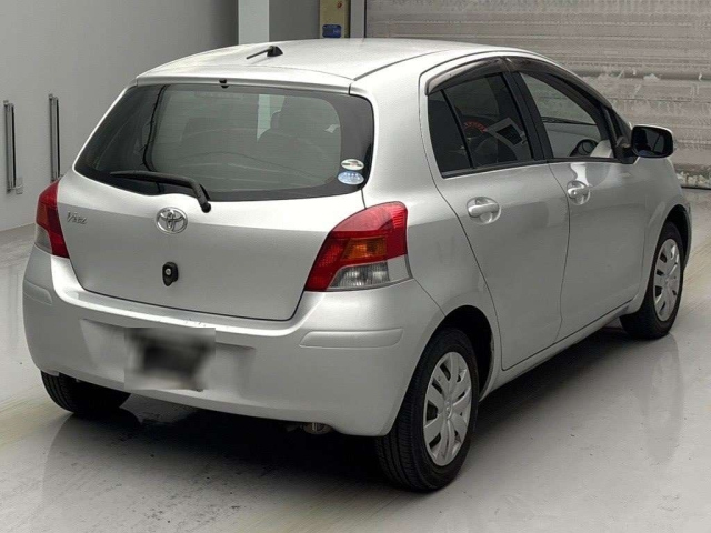 TOYOTA VITZ 2009