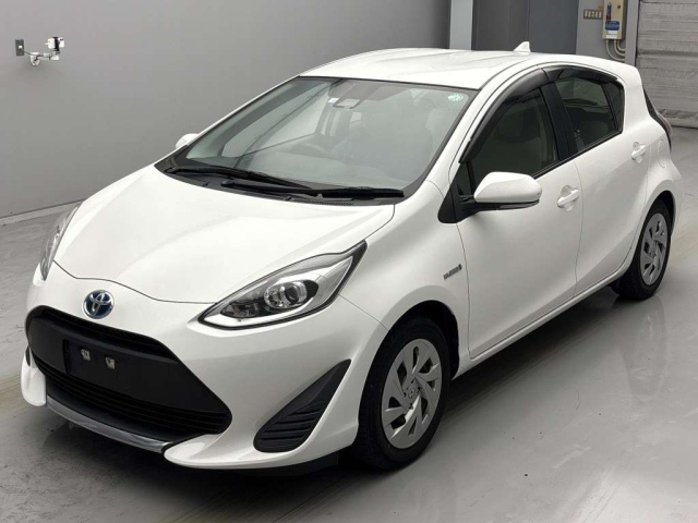 TOYOTA AQUA 2020