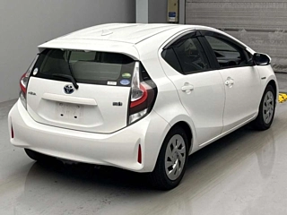 TOYOTA AQUA 2020