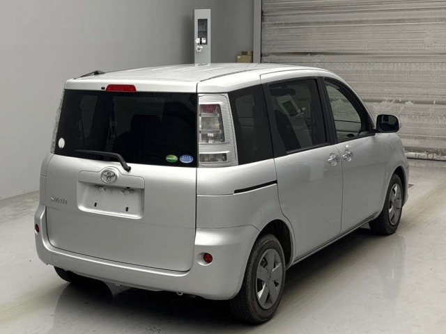 TOYOTA SIENTA 2014