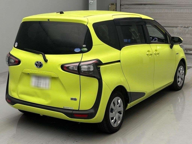 TOYOTA SIENTA 2015