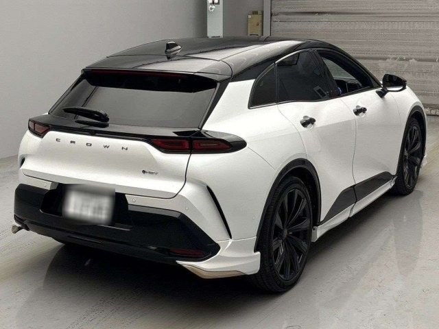 TOYOTA CROWN SPORT 2024