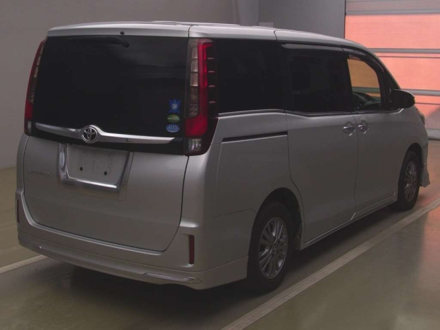 TOYOTA ESQUIRE 2015
