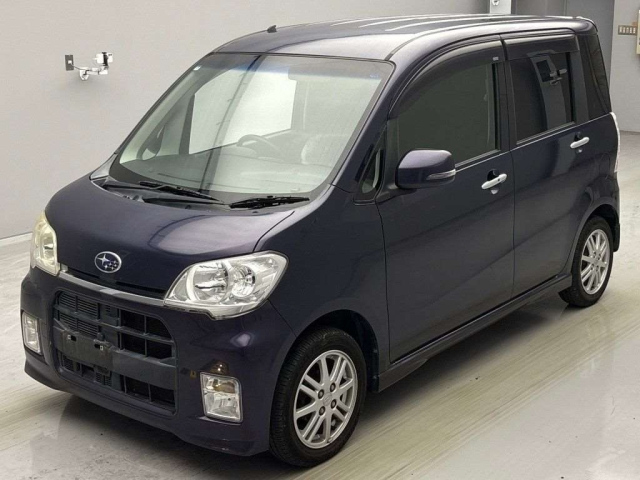SUBARU LUCRA 2010