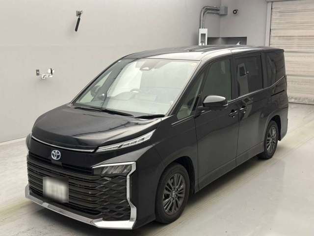 TOYOTA VOXY 2022