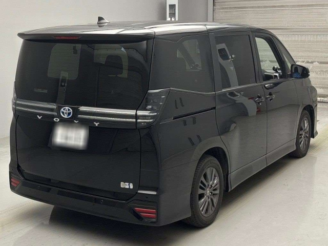 TOYOTA VOXY 2022
