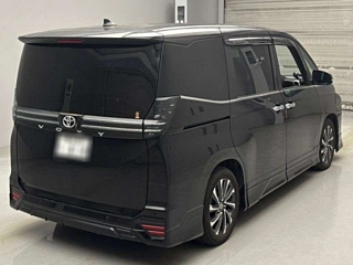 TOYOTA VOXY 2023