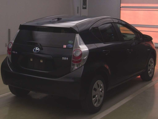 TOYOTA AQUA 2014