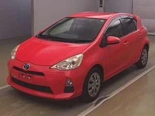 TOYOTA AQUA 2013