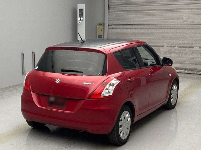 SUZUKI SWIFT 2012