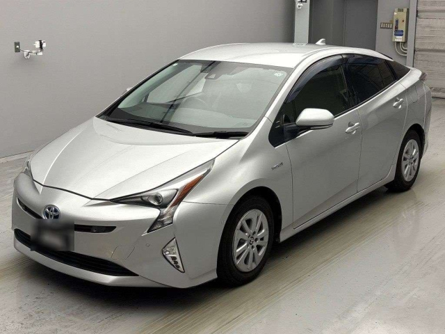 TOYOTA PRIUS 2018