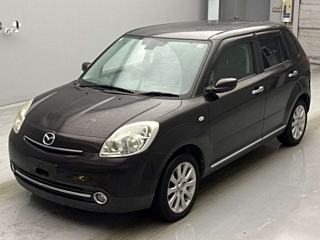 MAZDA VERISA 2010