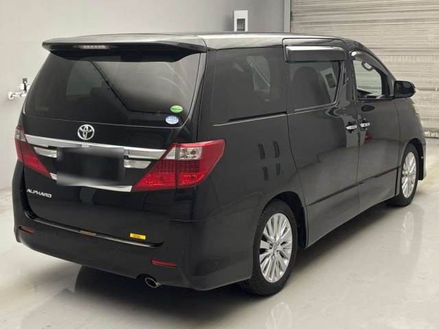 TOYOTA ALPHARD 2013