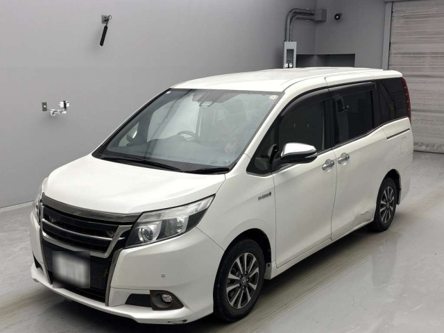 TOYOTA ESQUIRE 2016