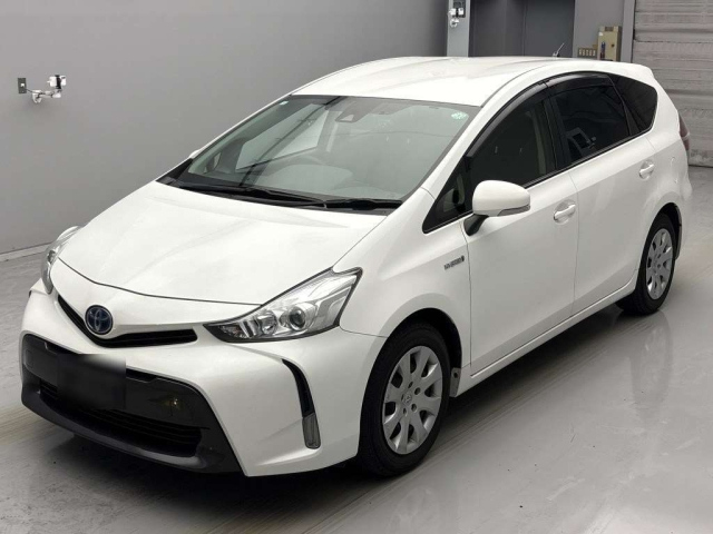 TOYOTA PRIUS ALPHA 2018