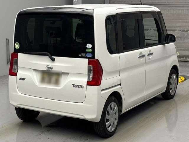 DAIHATSU TANTO 2013
