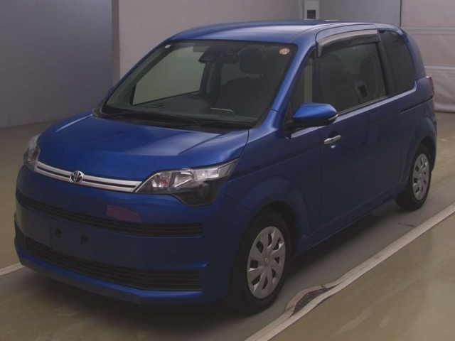 TOYOTA SPADE 2018
