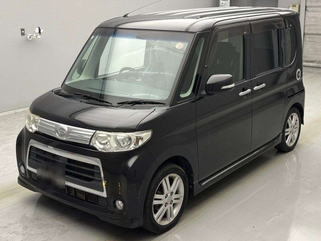 DAIHATSU TANTO 2011