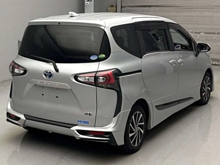 TOYOTA SIENTA 2021