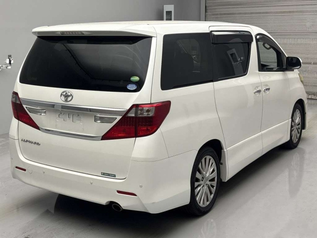 TOYOTA ALPHARD 2012