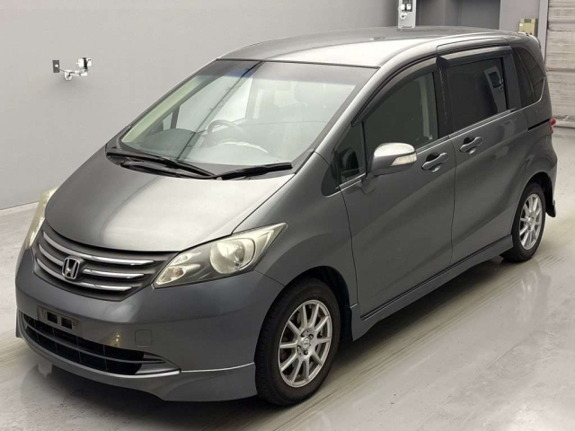 HONDA FREED 2010