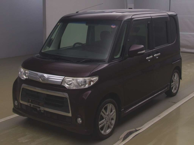 DAIHATSU TANTO 2010