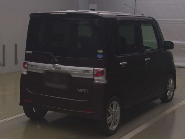DAIHATSU TANTO 2010