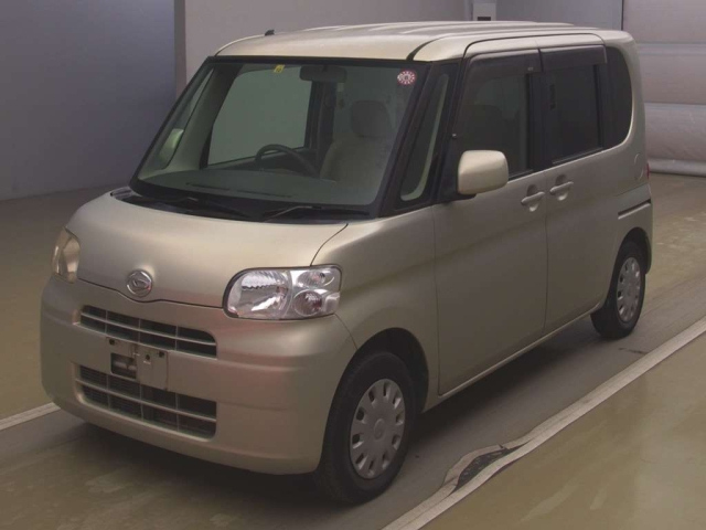 DAIHATSU TANTO 2008