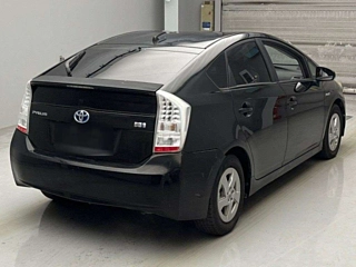 TOYOTA PRIUS 2011