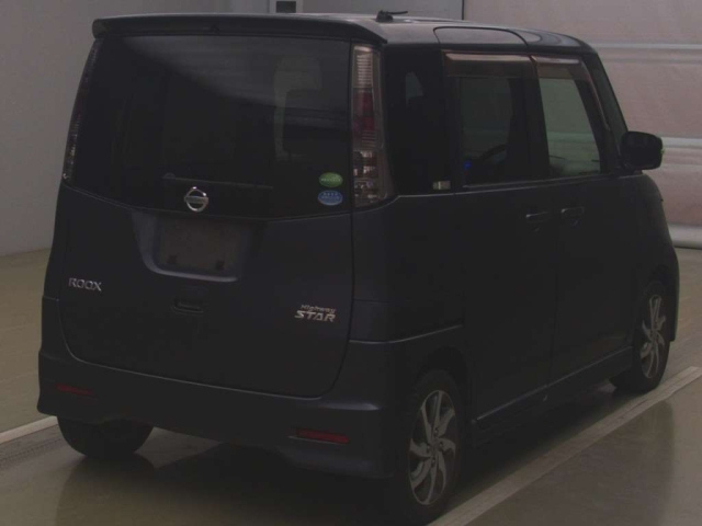 NISSAN ROOX 2013
