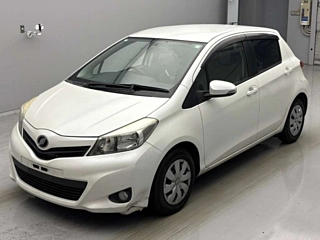 TOYOTA VITZ 2011