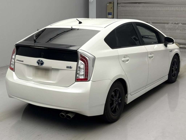 TOYOTA PRIUS 2012