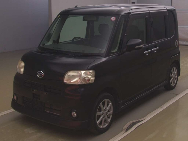 DAIHATSU TANTO 2010