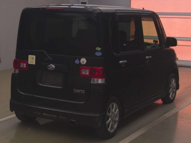 DAIHATSU TANTO 2010