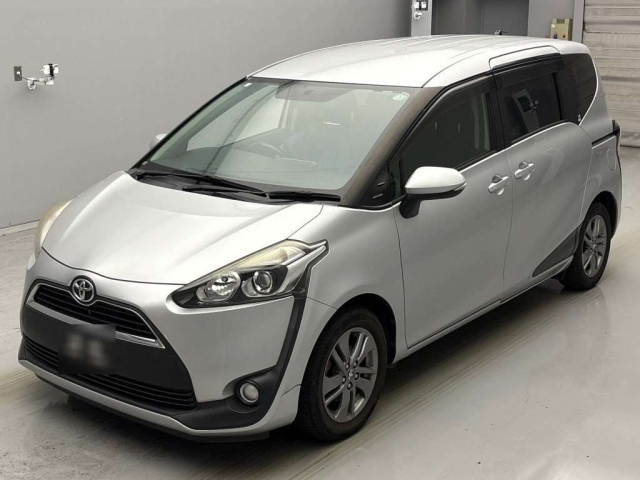 TOYOTA SIENTA 2016