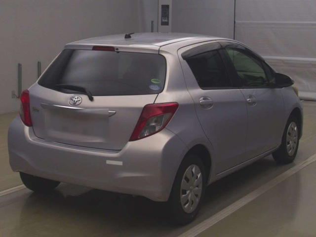 TOYOTA VITZ 2012