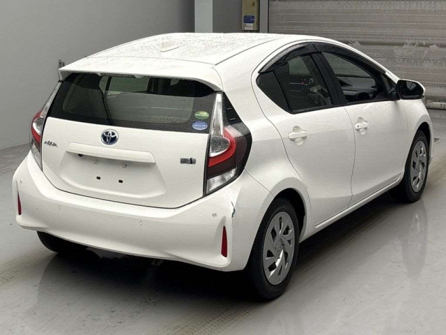 TOYOTA AQUA 2020