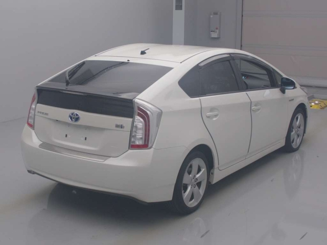 TOYOTA PRIUS 2012