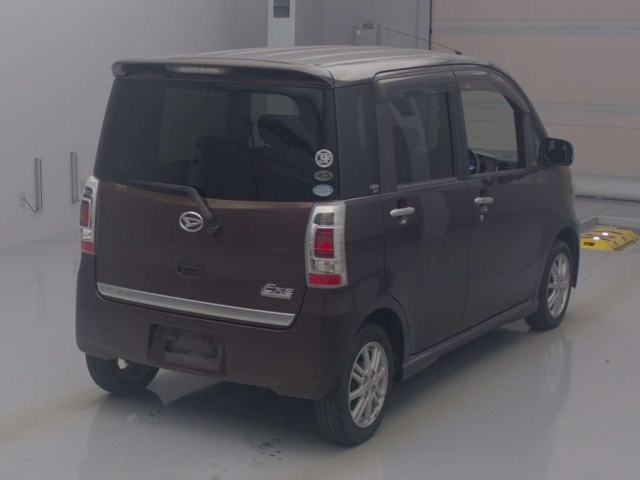 DAIHATSU TANTO EXE 2010